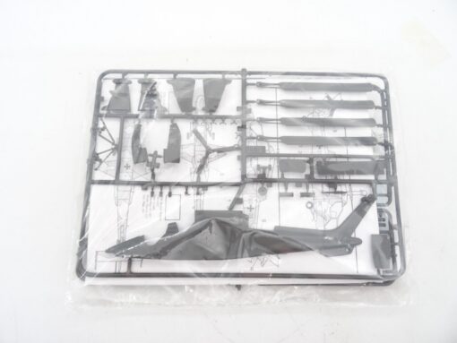 Italieri 1:72 No. 196 PAH - 2 Tiger in VP RR1657 – Bild 3