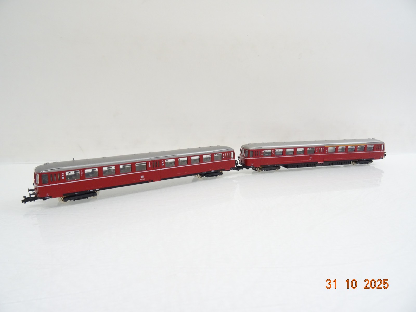 Kato N 1518 / 1517 Akku Triebwagen BR 515 + BR 815 der DB JL3986 o. – Bild 3