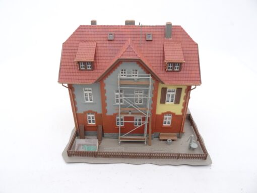 Kibri H0 Haus mit Gerüst ca 17 x 13 cm aus Anlagerückbau, siehe Bilder RR594 o. – Bild 3