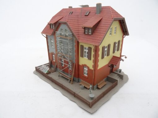 Kibri H0 Haus mit Gerüst ca 17 x 13 cm aus Anlagerückbau, siehe Bilder RR594 o. – Bild 4