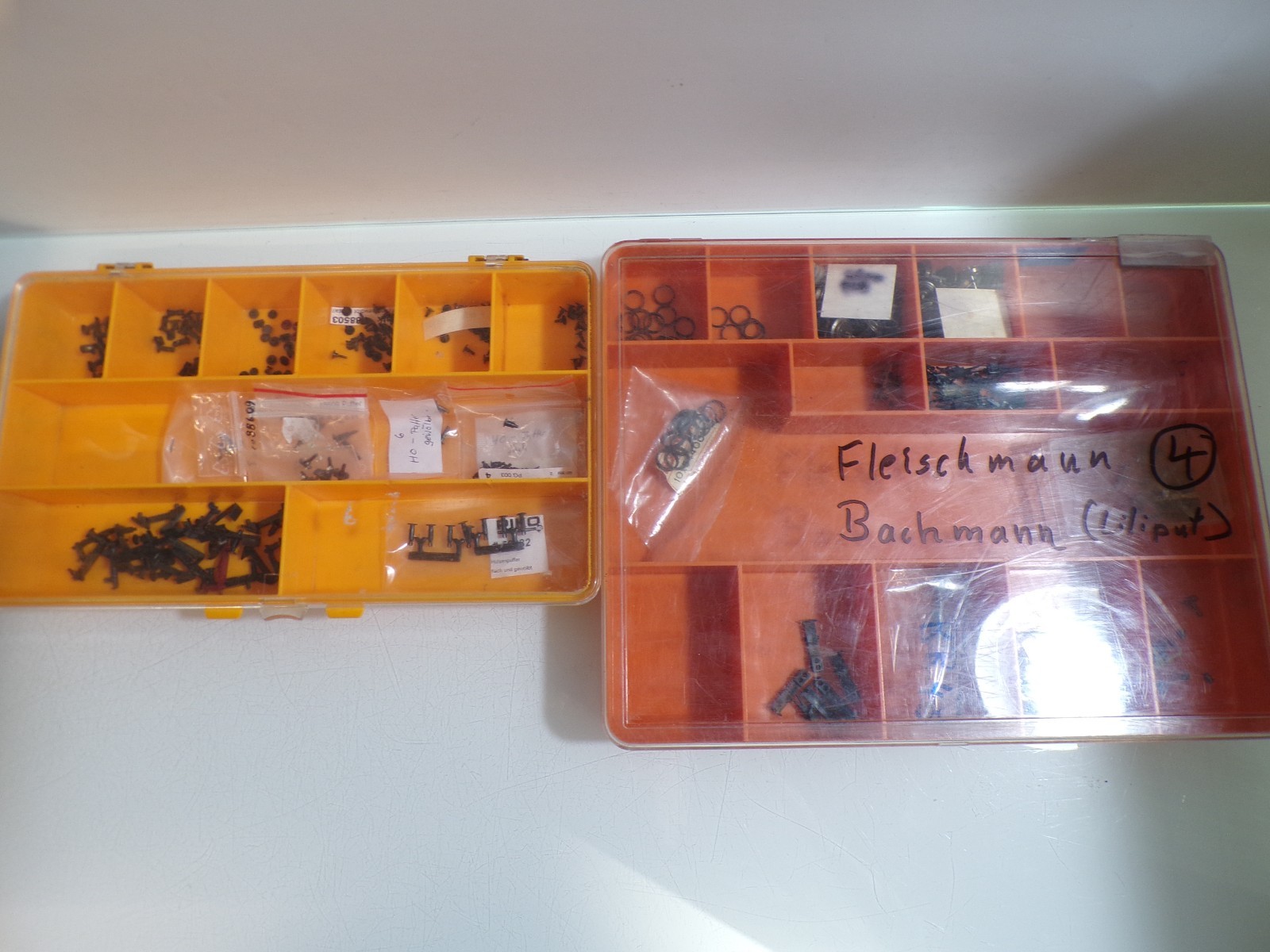 Konvolut H0 Kleinteile Puffer Kupplungen etc. siehe Foto PK3045 o. – Bild 3