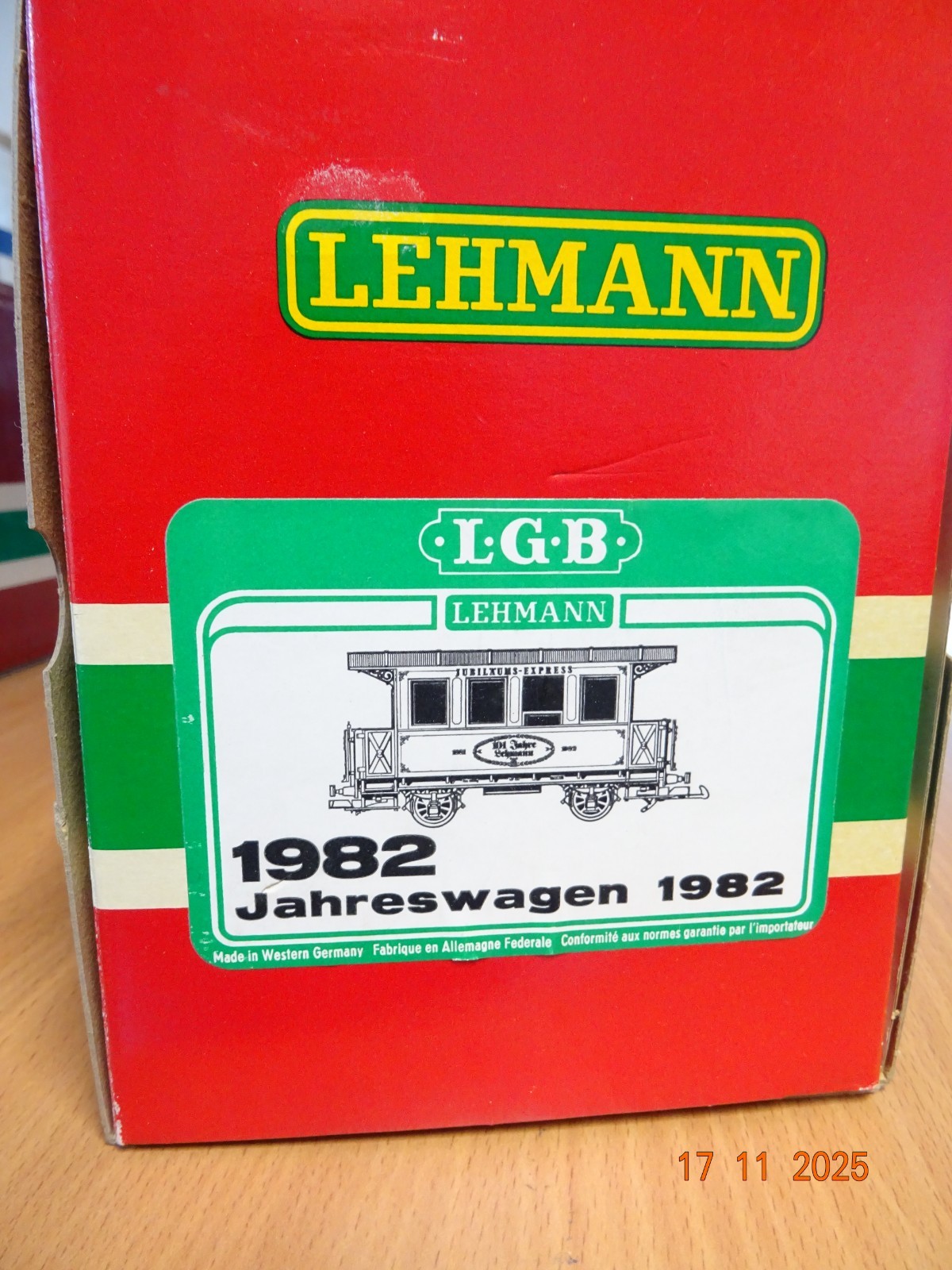 LGB Spur G 1982 Personenwagen Jubiläums-Express mit Beleuchtung in OVP JL4552 – Bild 5