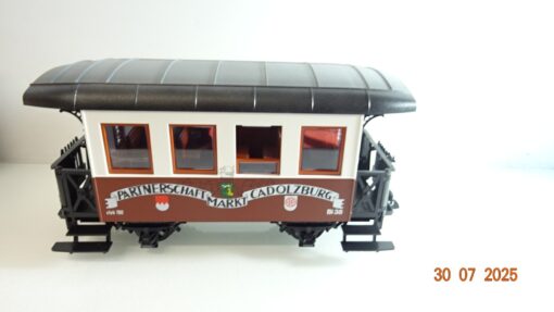 LGB Spur G 3207 Personenwagen Partnerschaft Markt Cadolzburg neuw. in OVP PK122 – Bild 3