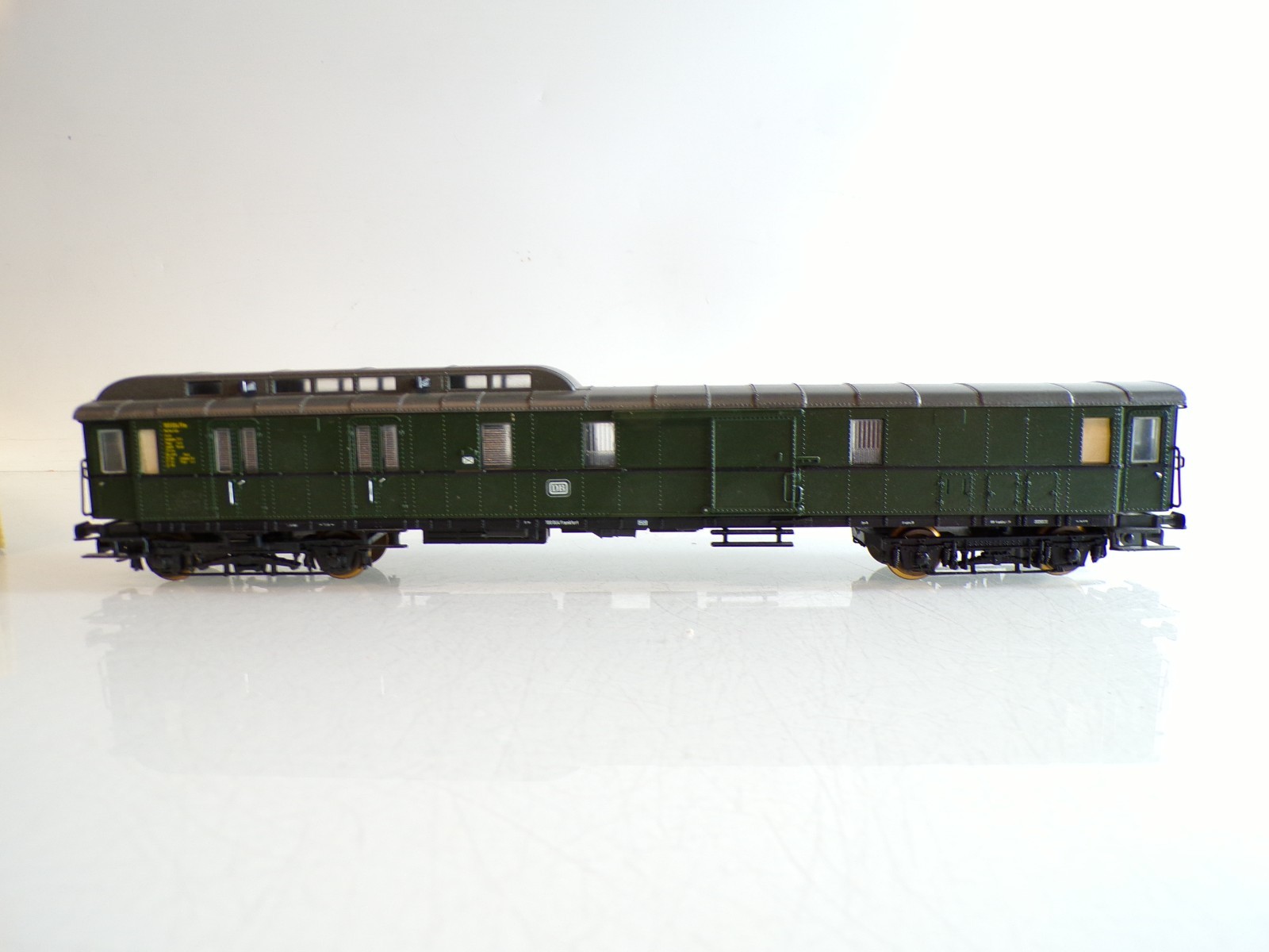 Liliput H0 AC Gepäckwagen der DB in EVP für Märklin BH1098 – Bild 3