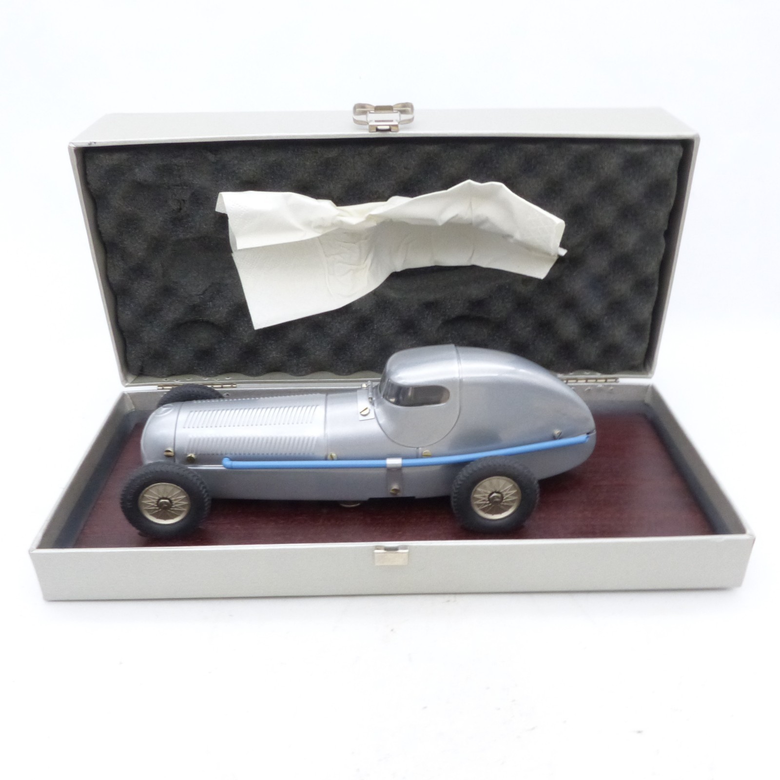 Märklin 1:16 1096 Mercedes-Benz W25 Rennwagen Silberpfeil in OVP EX8282 – Bild 10