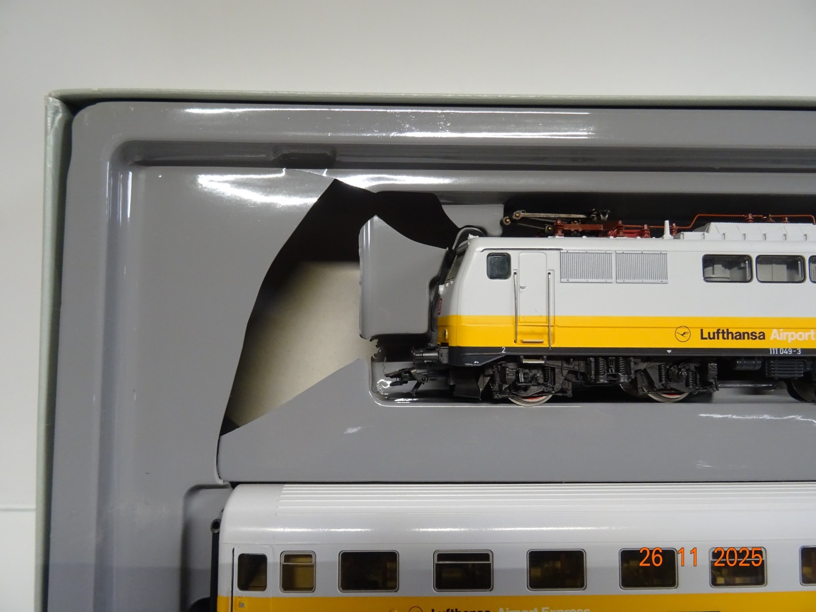 Märklin H0 2667 Lufthansa-Airport-Express 4tlg. in OVP JL4725 – Bild 4