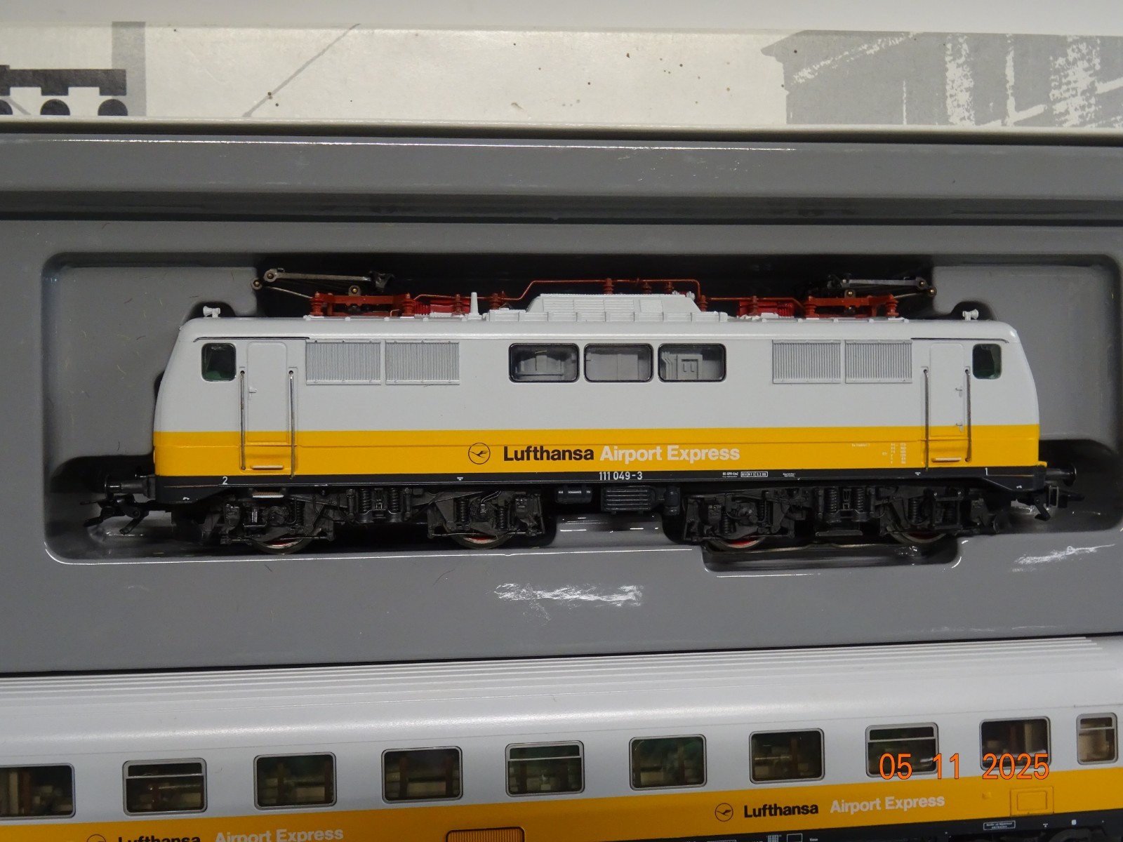 Märklin H0 2867 Zugpackung 4tlg. Lufthansa Airport-Express in OVP JL4143 – Bild 3