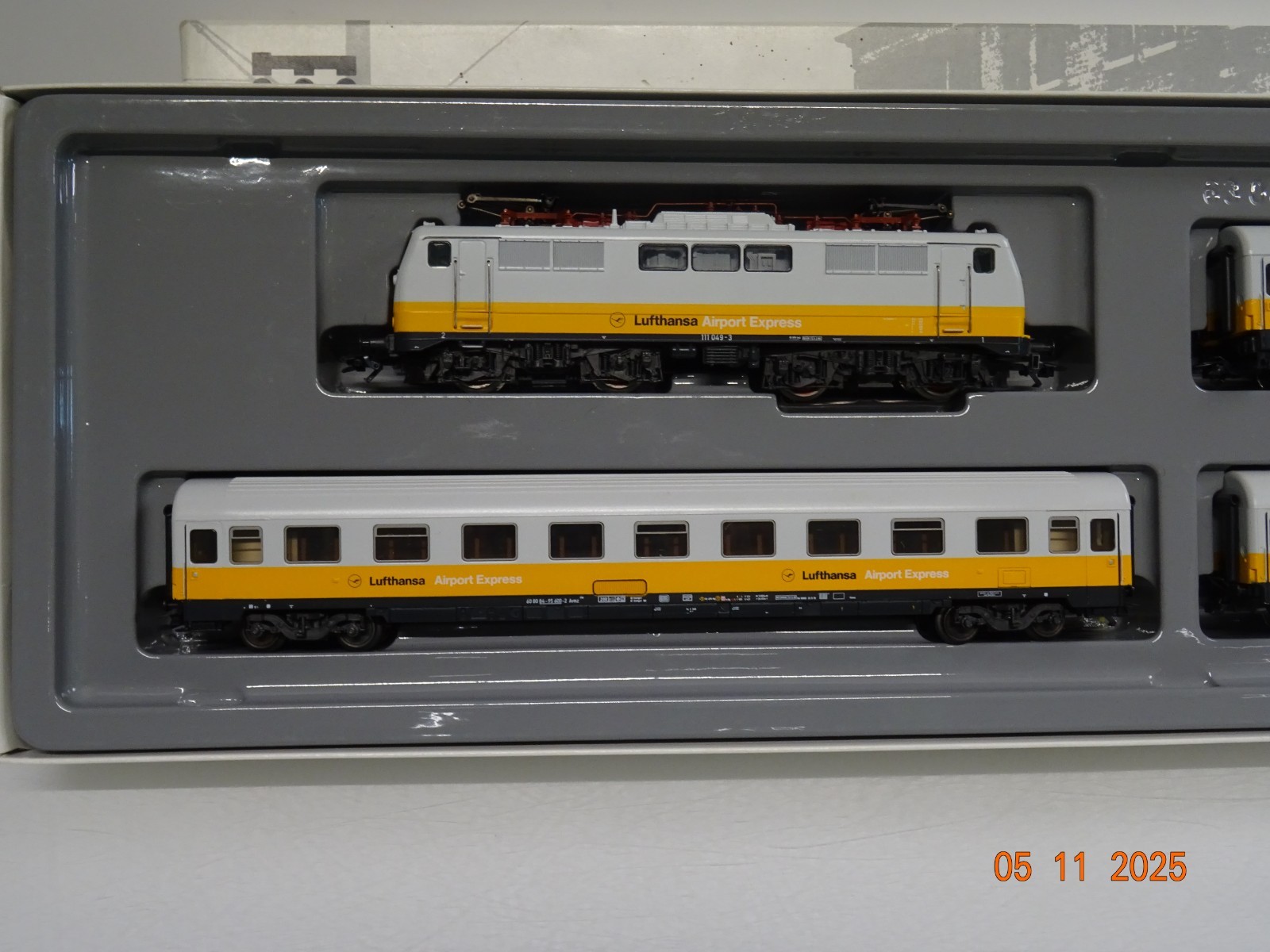 Märklin H0 2867 Zugpackung 4tlg. Lufthansa Airport-Express in OVP JL4143 – Bild 5