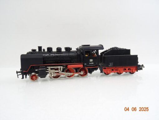 Märklin H0 3003 Dampflok BR 24 058 der DB JL919 o.