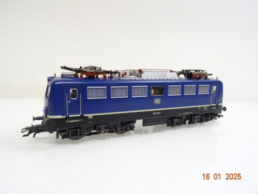 Märklin H0 3344 E-Lok BR 110 249-0 der DB in OVP LE8368 – Bild 3