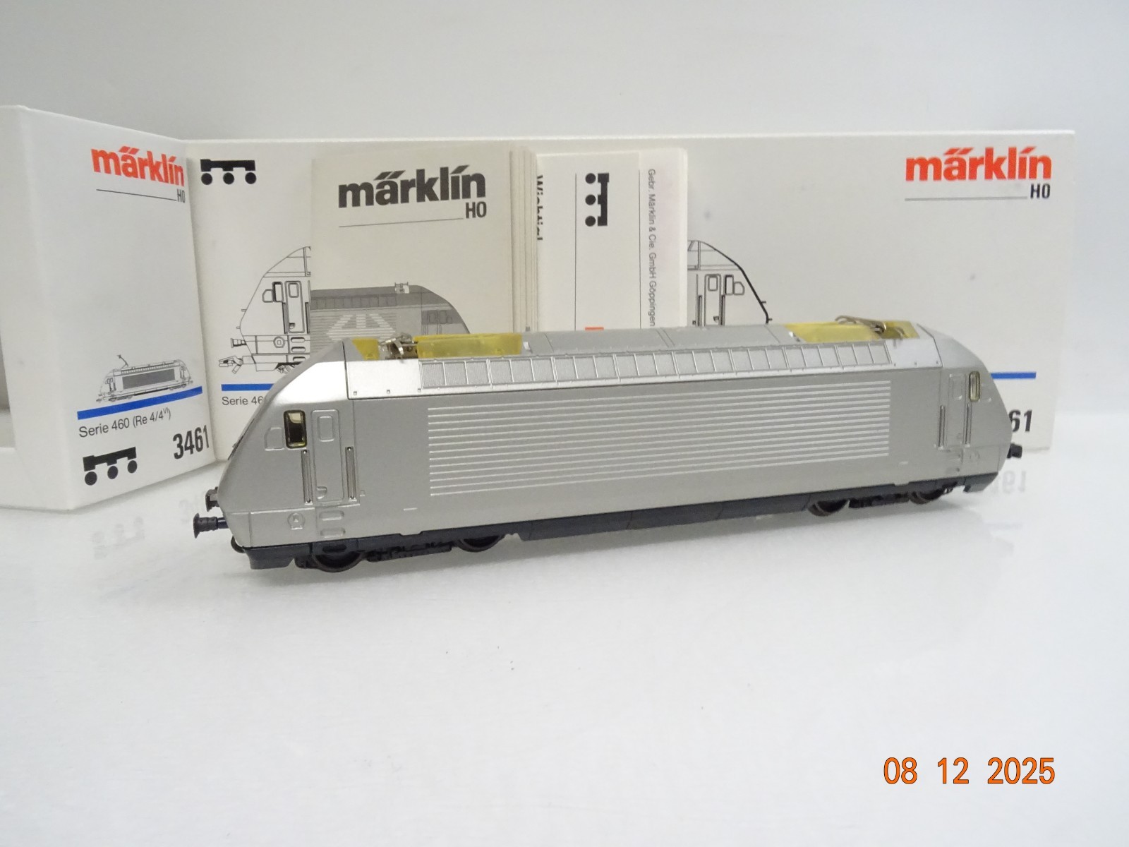 Märklin H0 3461 Schweiz E-Lok Serie 460 silber der SBB in OVP JL4924