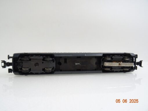 Märklin H0 34613 Schweiz E-Lok Re 460 020-1 Tilsiter der SBB Delta in OVP JL945 – Bild 4