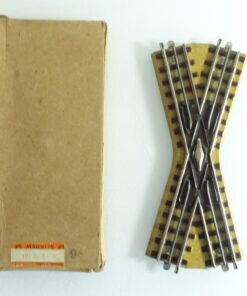Märklin H0 3600 Kreuzung mit durchgehender Mittelleiter in OVP CK9188