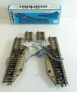 Märklin H0 M-Gleise 5137 Elektro. Weichenpaar siehe Foto in OVP CK9184