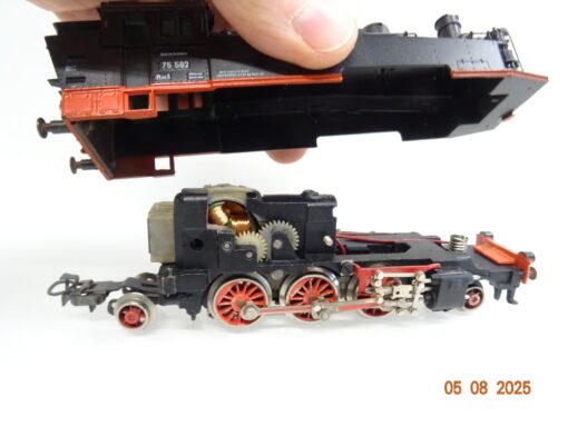Märklin H0 Umbau mit Piko Gehäuse Dampflok BR 75 582 der DR JL2140 o. – Bild 5