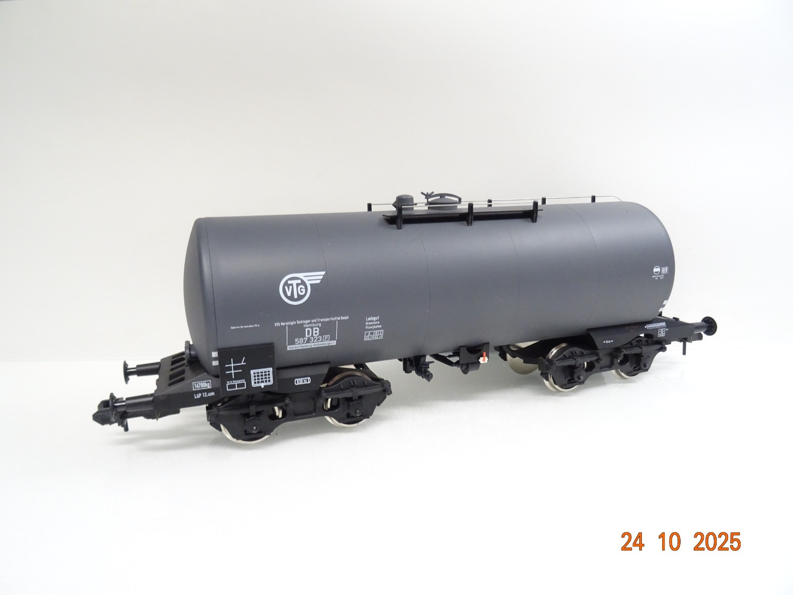 Märklin H0 aus 55031 Kesselwagen 4-achs. VTG der DB  JL3841 o. – Bild 3