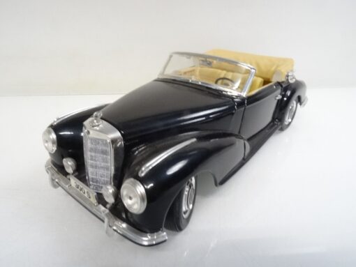 Maisto 1:18 Mercedes-Benz 300S Cabriolet 1955 o. QR3291 – Bild 3