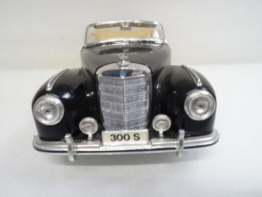 Maisto 1:18 Mercedes-Benz 300S Cabriolet 1955 o. QR3291
