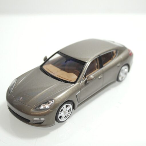 Minichamps 1:43 Porsche Panamera 4 metallic, siehe Bilder o. RF1254