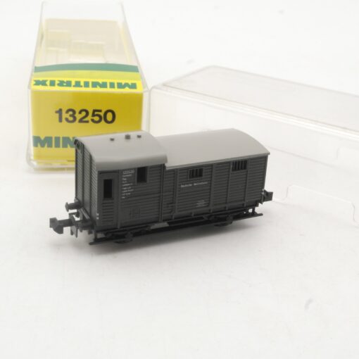 Minitrix N 13250 Güterzug-Begleitwagen der DR in OVP RR3536