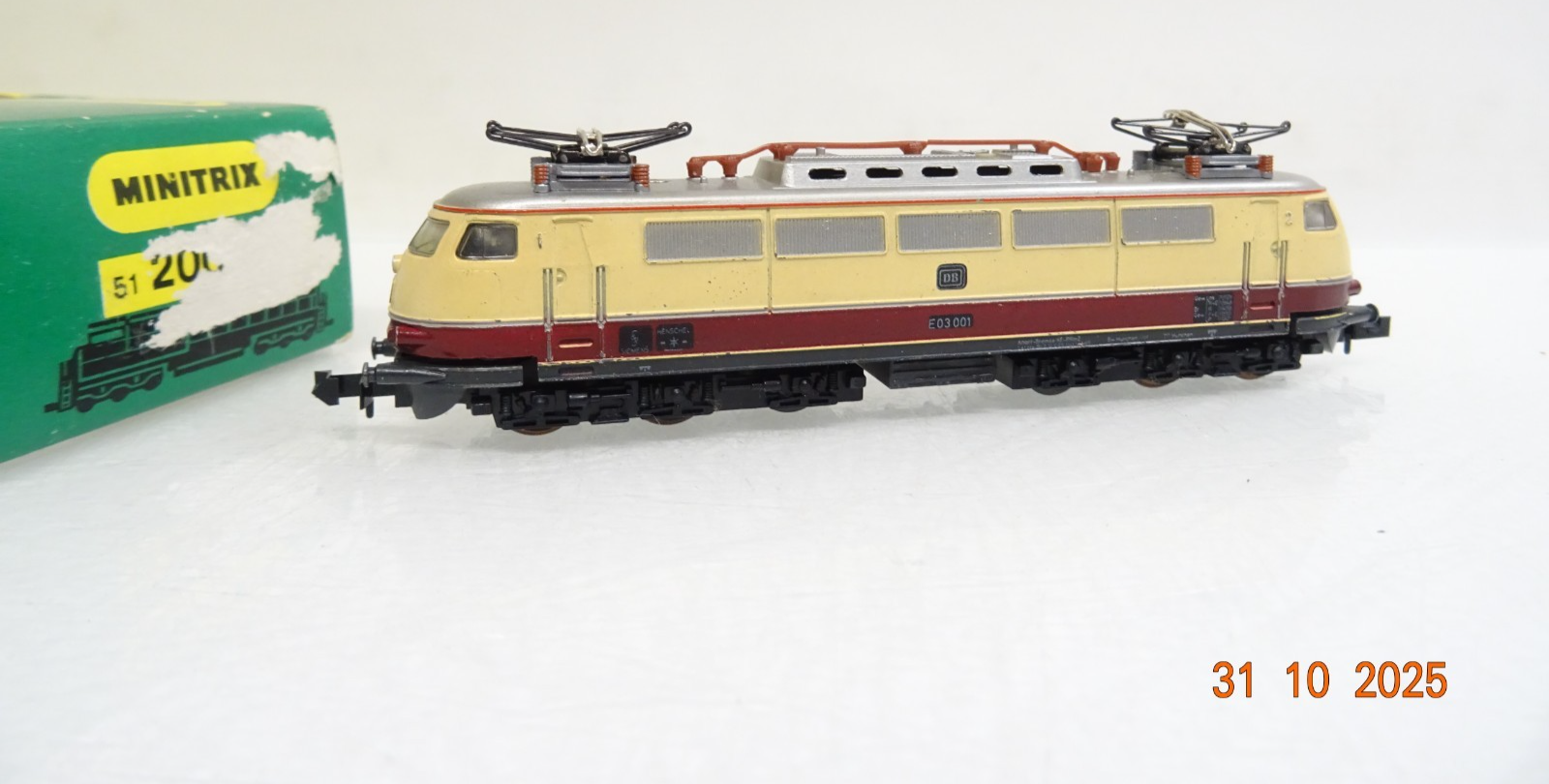 Minitrix N 2945 E-Lok E 03 001 der DB in EVP JL3999