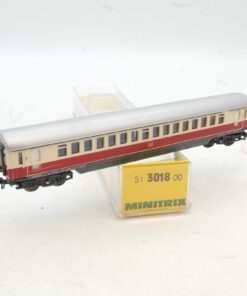 Minitrix N 51 3018 00 Personenwagen 1. Klasse der DB in OVP RG1315