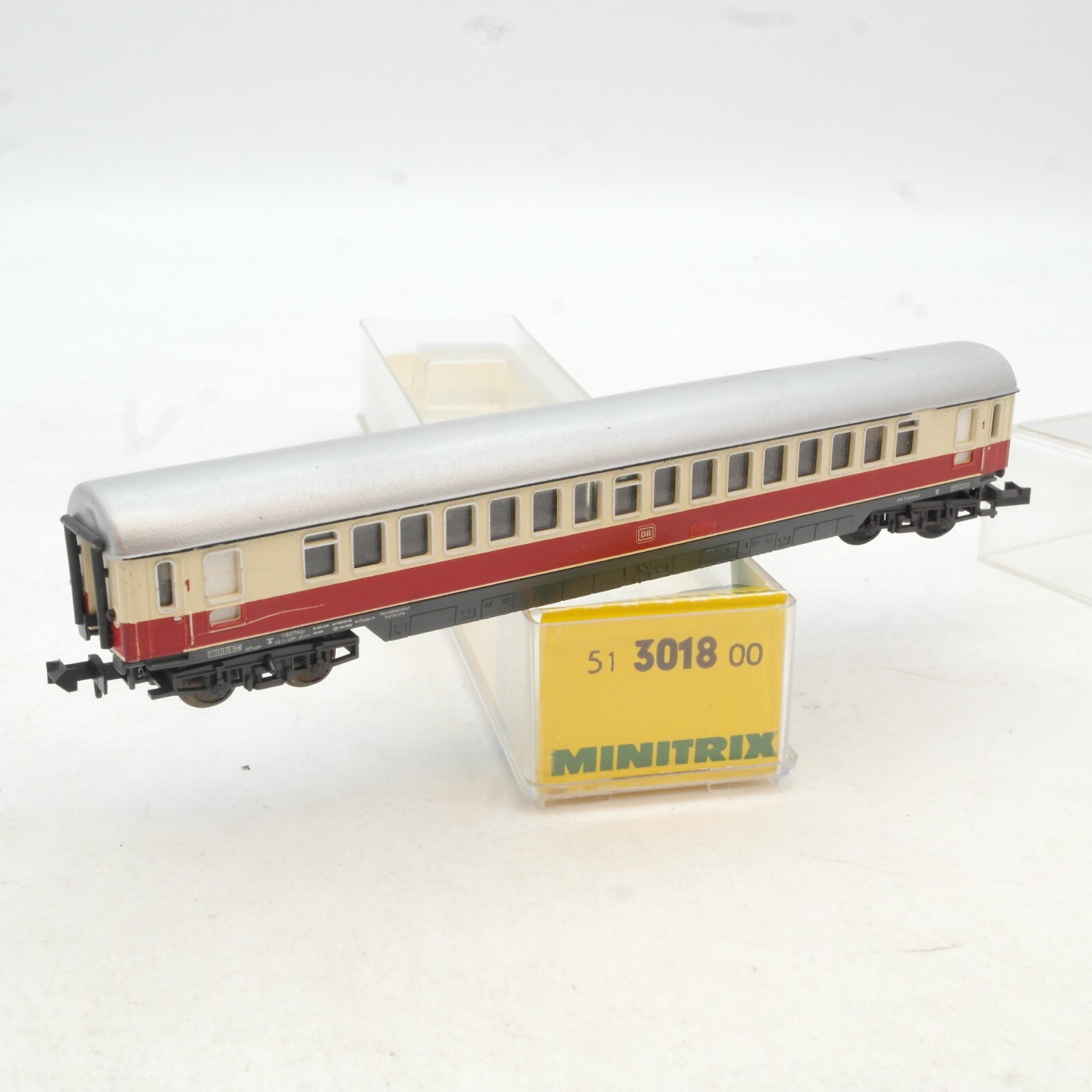 Minitrix N 51 3018 00 Personenwagen 1. Klasse der DB in OVP RG1315