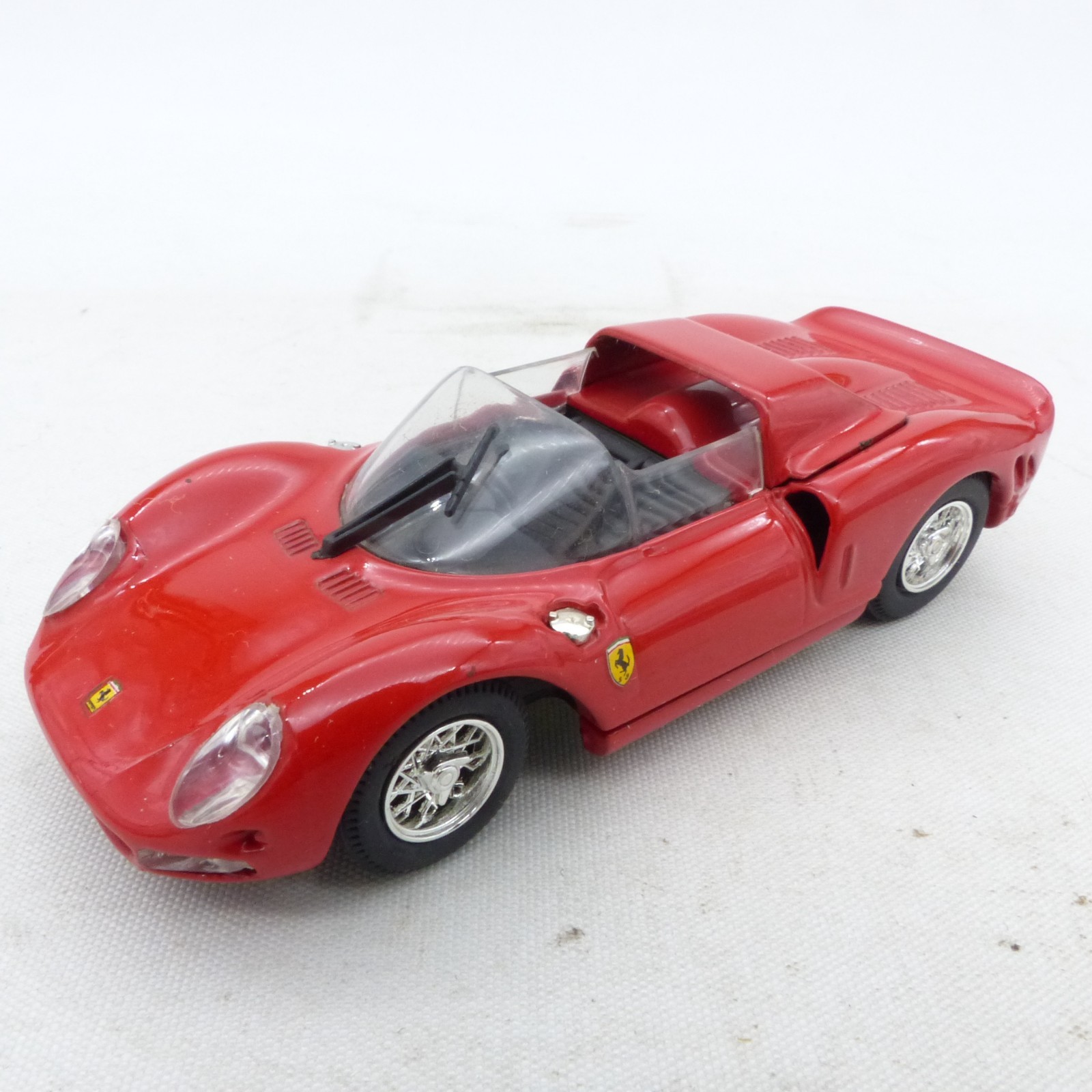 Model Box / Revell 1:43 8447 Ferrari P2 Prova rot siehe Bilder in Tüte o. EX8374