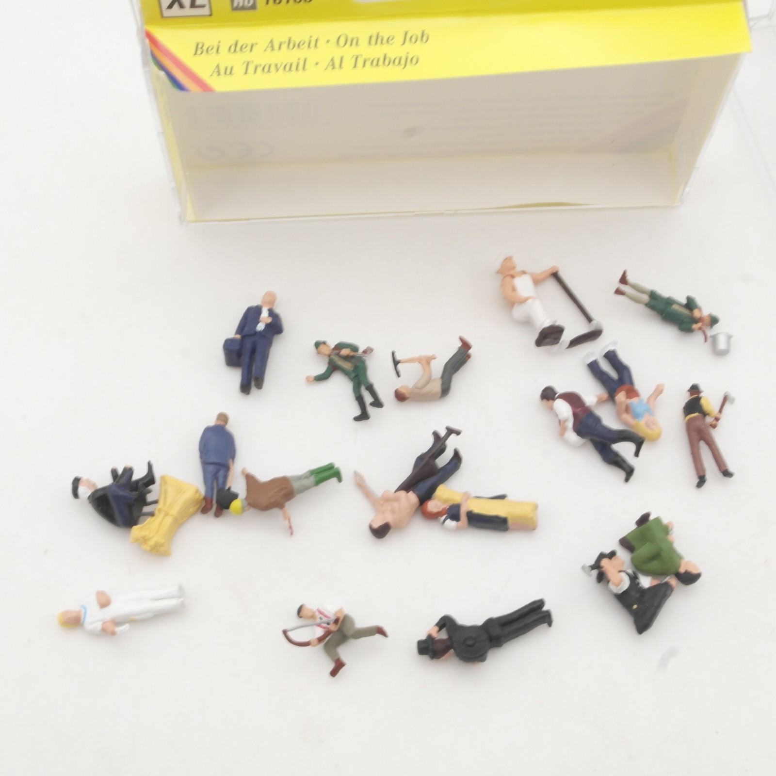 Noch H0 16106 Figuren bei der Arbeit, siehe Foto in OVP RR5555 – Bild 3