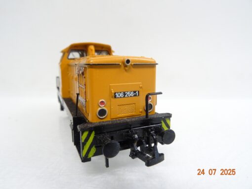 Piko H0 190/25 Diesellok BR 106 256-1 der DR JL1833 o. – Bild 3