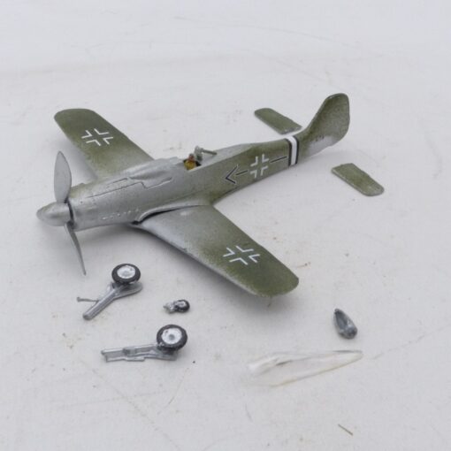 Revell ? Flugzeugmodell Focke-Wulf Fw 190 ca. 12x12cm siehe Bilder o. EX6108