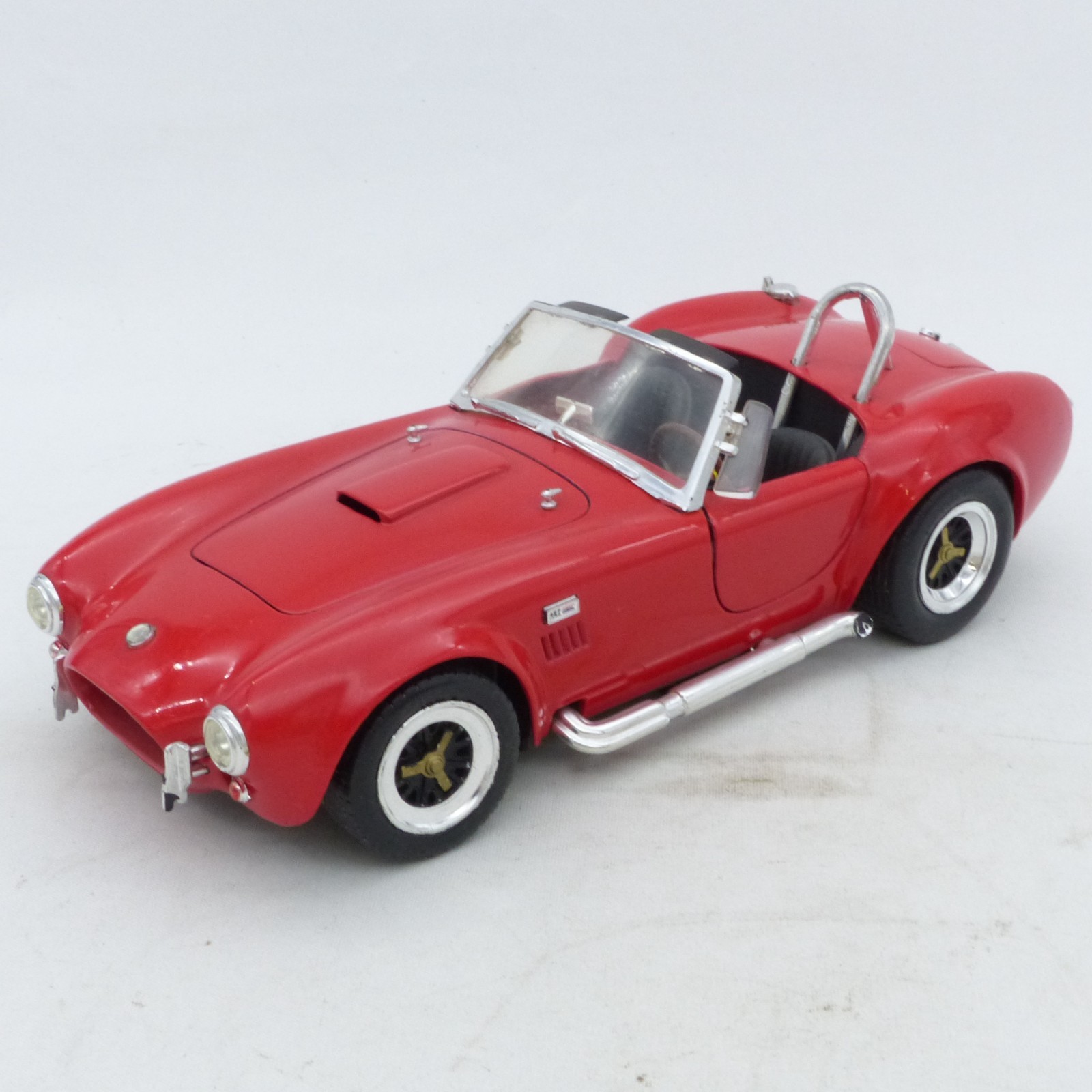 Road Tough 1:18 92058 Shelby Cobra 427 S/C rot in Tüte siehe Bilder o. EX8381 – Bild 3