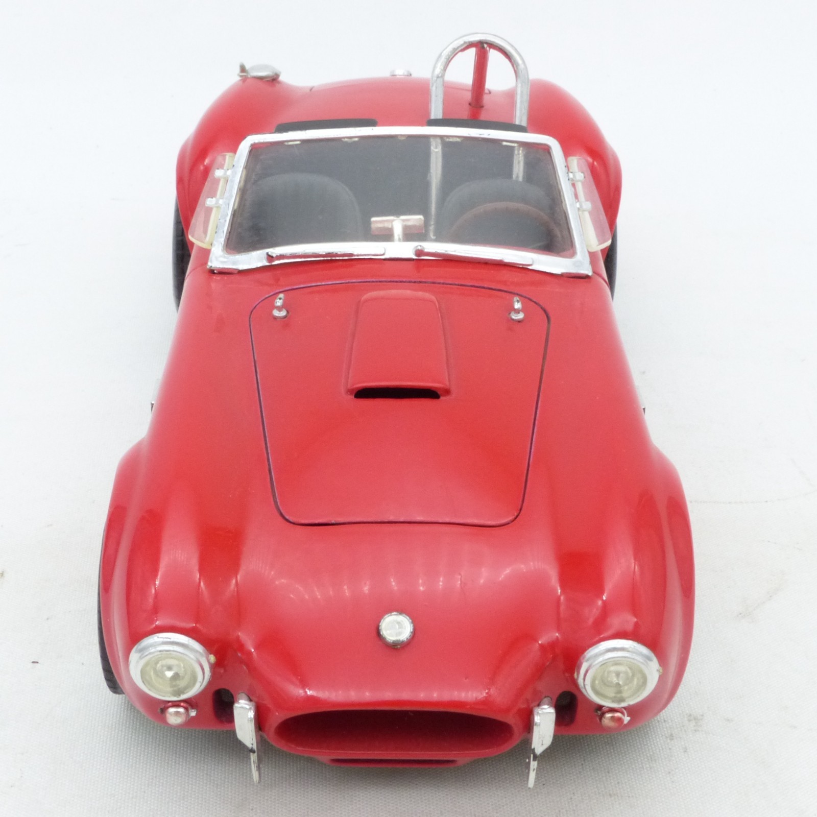 Road Tough 1:18 92058 Shelby Cobra 427 S/C rot in Tüte siehe Bilder o. EX8381