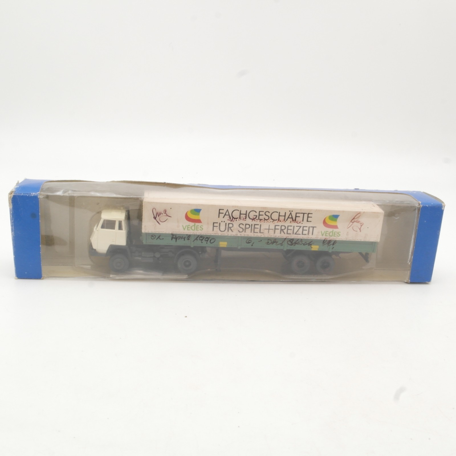 Roco 1:87 Steyr 91 LKW Vedes Fachgeschäft für Spiel + Freizeit in EVP RR5408 – Bild 5