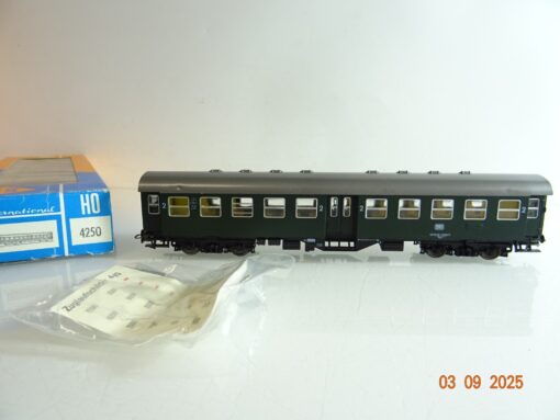Roco H0 4250 Umbauwagen 2.Kl. der DB mit Licht in OVP BH130
