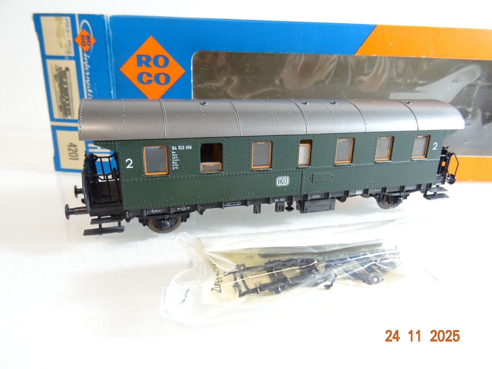 Roco H0 AC 4201 Personenwagen 2. Klasse der DB in OVP RR4792