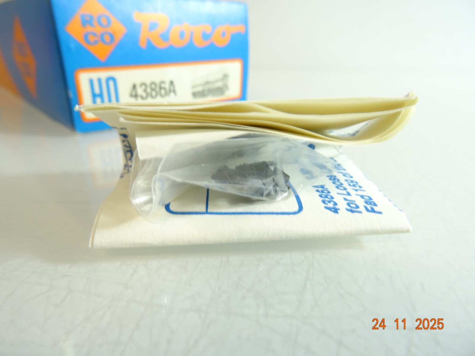 Roco H0 AC 4386A Selbstentladewagen mit Ladung der DB in OVP RR4784 – Bild 5