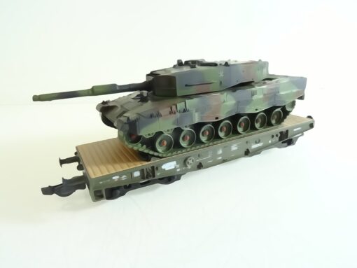Roco H0 Schwerlastwagen 399 4 121-0 mit Panzer RR2349 o.
