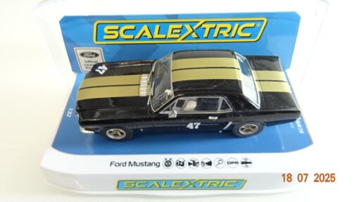 Scalextric Slot Auto Ford Mustang Classic schwarz gold siehe Foto CK9774 – Bild 3