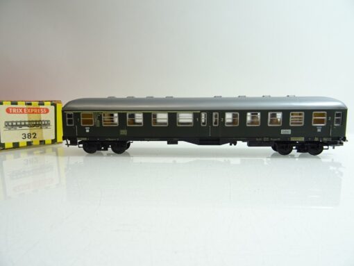 Trix Express H0 3382 Personenwagen 1./2. Kl. der DB in EVP PR843