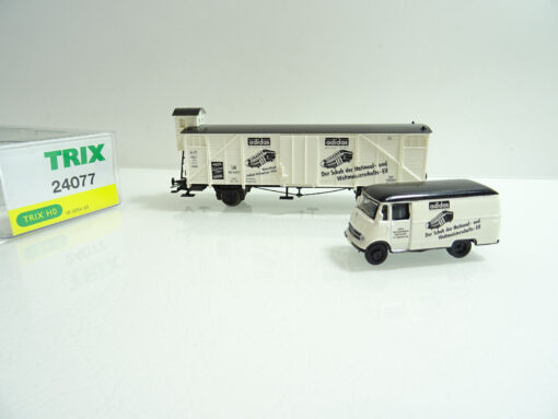 Trix H0 24077 Güterwagen & Schuco Transporter adidas in OVP AR6774
