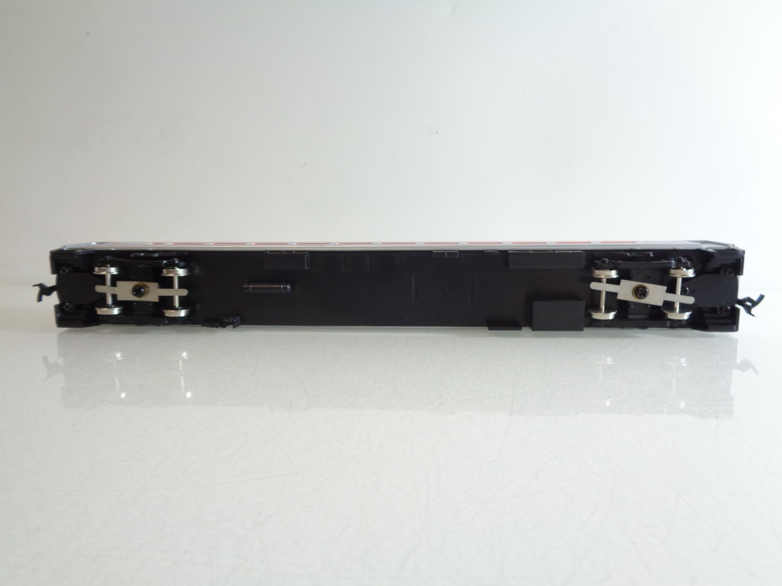 Walthers H0 932-6051 Personenwagen der Amtrak nur für großen Radius in OVP BH927 – Bild 4