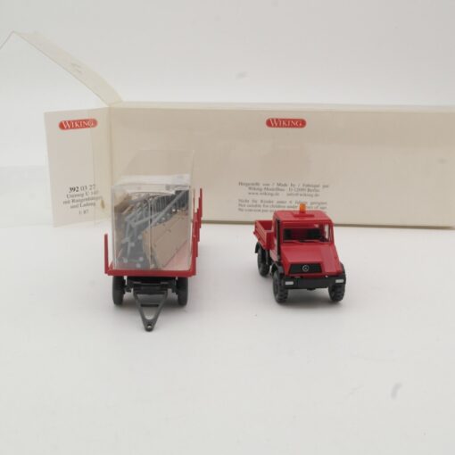 Wiking 1:87 392 03 27 Unimog U 140 mit Rungenhänger und Ladung in OVP QR6164 – Bild 3