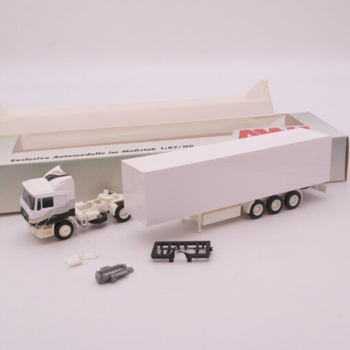 AWM 1:87 MAN Sattelzug weiß neutral in OVP RT3843 – Bild 3