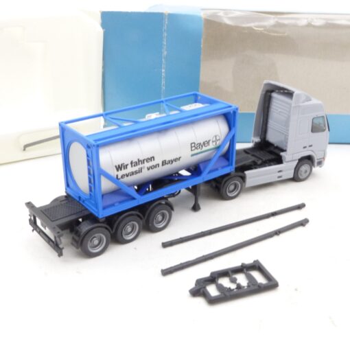 Albedo 1:87 297011 Volvo FH16 Sattelzug Bayer in OVP EX6905 – Bild 3