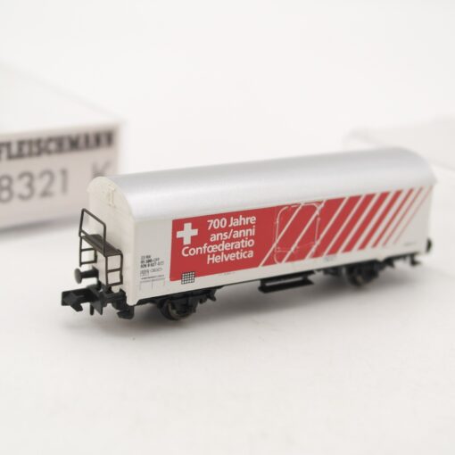 Arnold N gedeckter Güterwagen 700 Jahre Helvetica in EVP RR2230 – Bild 3