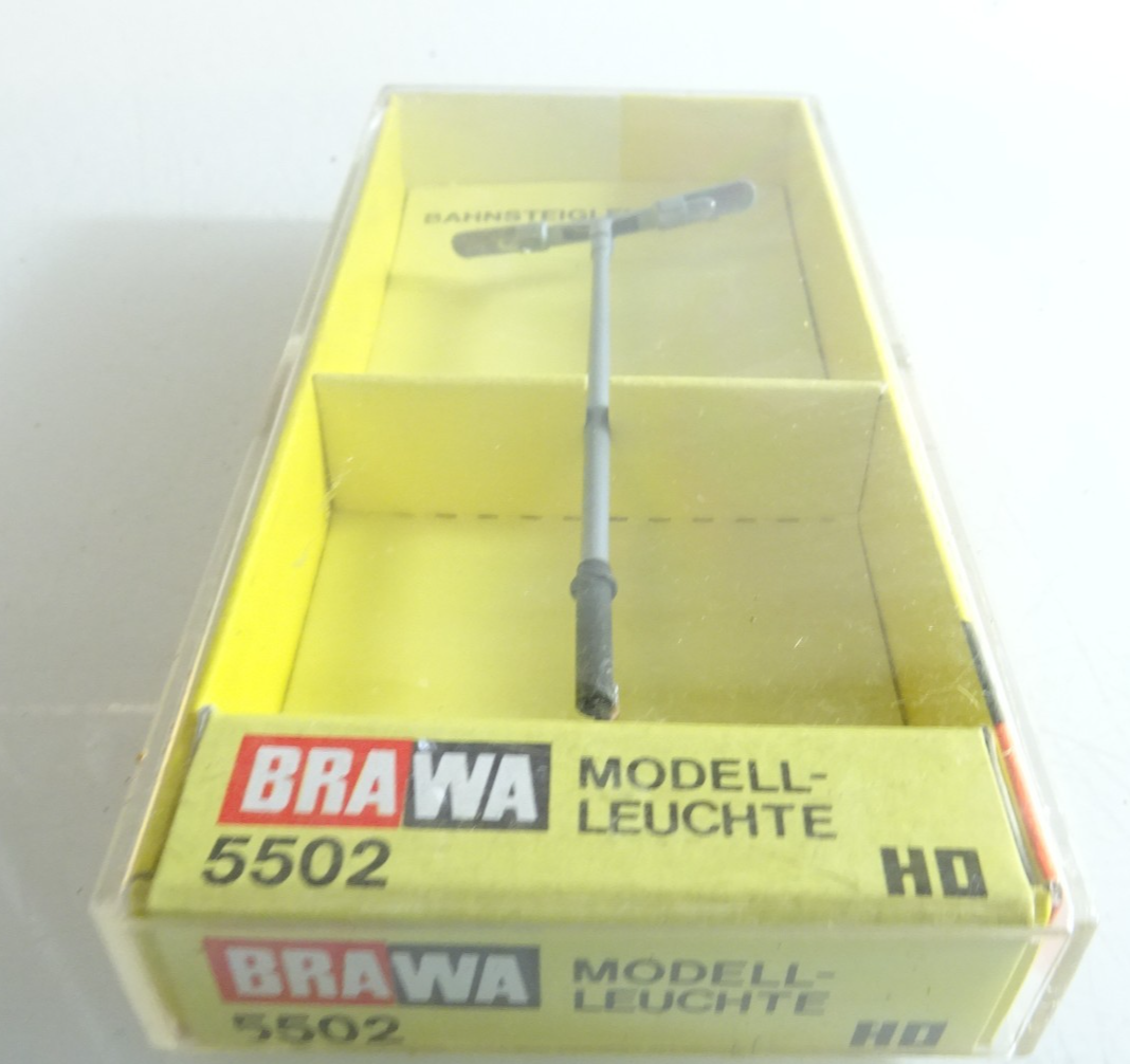 Brawa H0 5502 Bahnsteigleuchte steckbar siehe Foto in OVP PK2574 – Bild 3