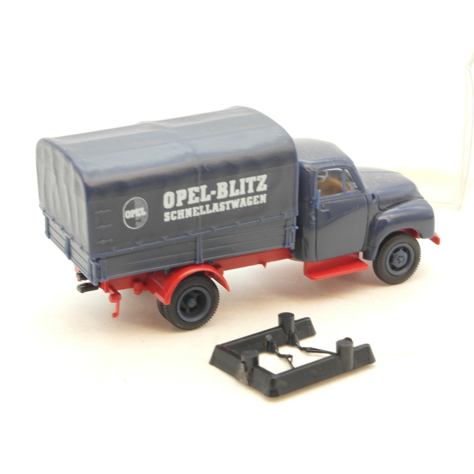 Brekina 1:87 Opel Blitz Koffer LKW Berko in OVP RG184 – Bild 3
