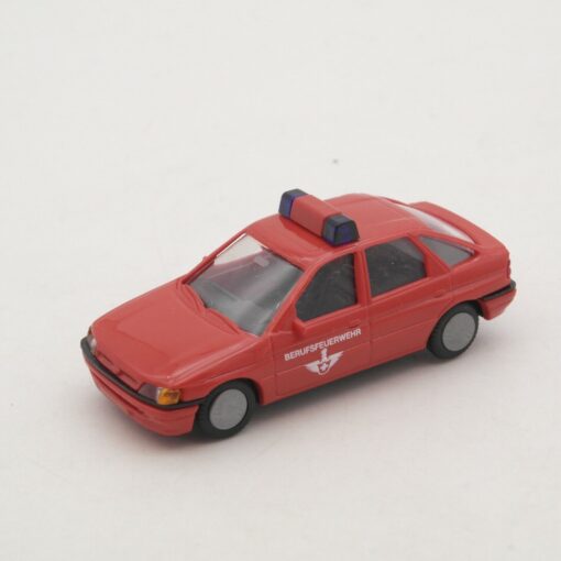 Busch 1:87 Schnäppchen ! Ford Eskort Berufsfeuerwehr, siehe Bilder o. RI2803