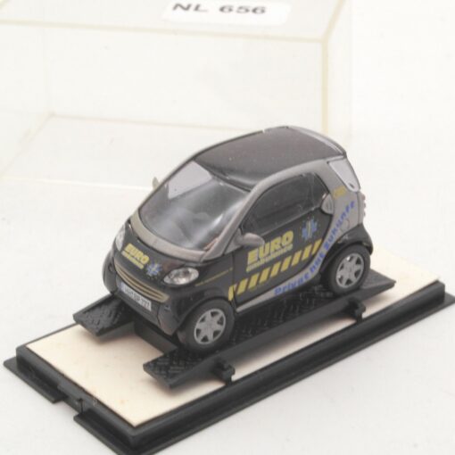 Busch 1:87 Smart City Coupé Euro Ambulance in OVP RI4655